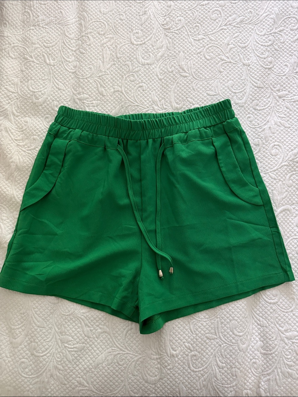 Green Drawstring Waist Casual Shorts